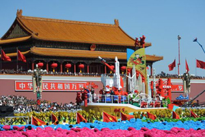 60周年國慶閱兵彩車三缸，四缸同步系統(tǒng)(視頻)